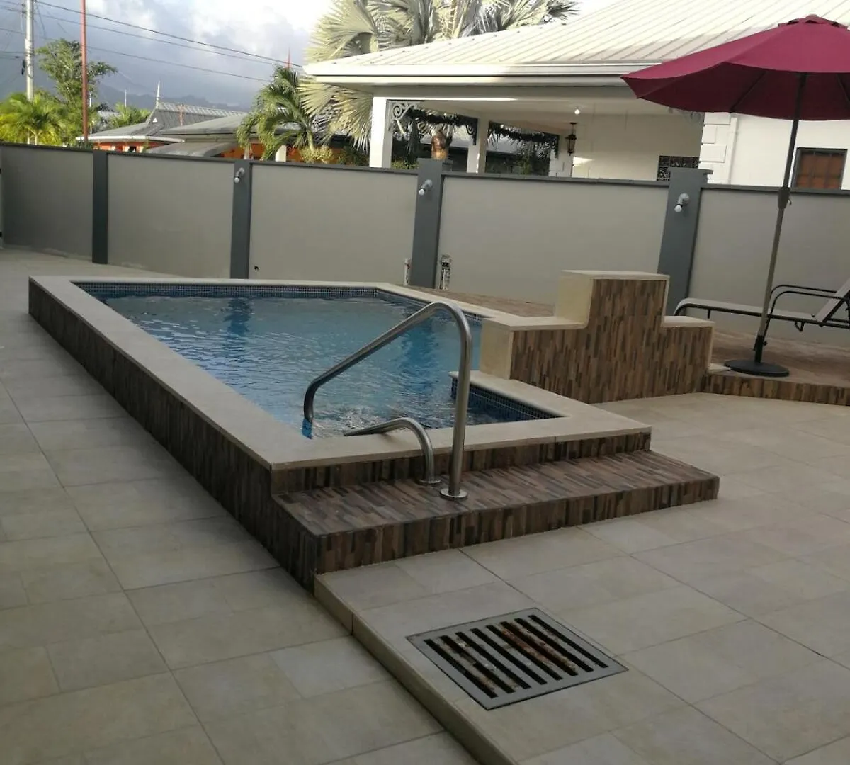 Dee Place Arima
